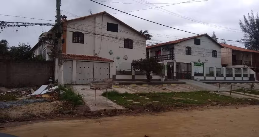 Ótimo Apto Frente para Lagoa – São Pedro da Aldeia