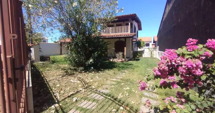 Ótima Casa próximo a Lagoa com Piscina