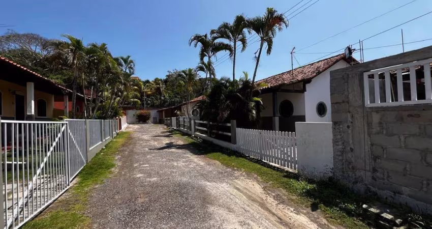 Charmoso Imóvel Colonial em Condomínio Exclusivo na Praia da Tereza