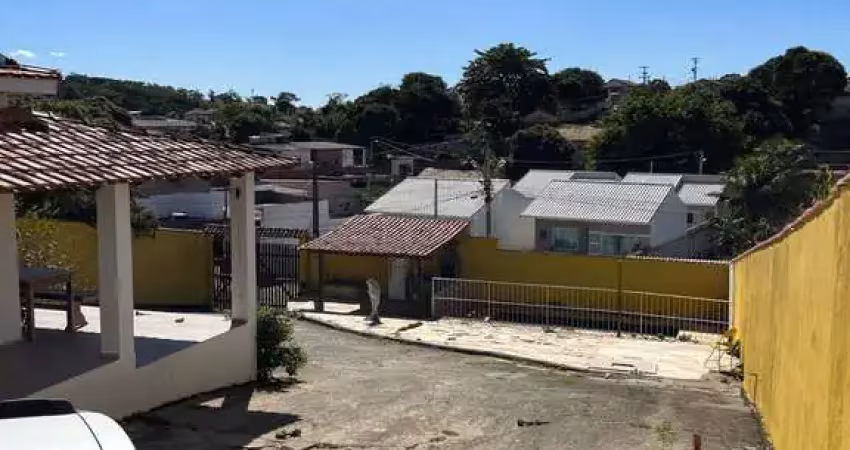 Casa com amplo terreno e piscina – balneário das conchas, s p aldeia