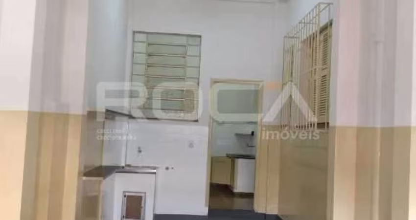 Casa comercial à venda com 3 dormitórios no bairro Campos Elíseos em Ribeirão Preto.