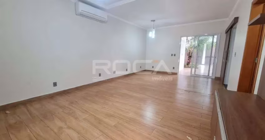 Charmosa casa à venda em condomínio na vila romana em ribeirão preto
