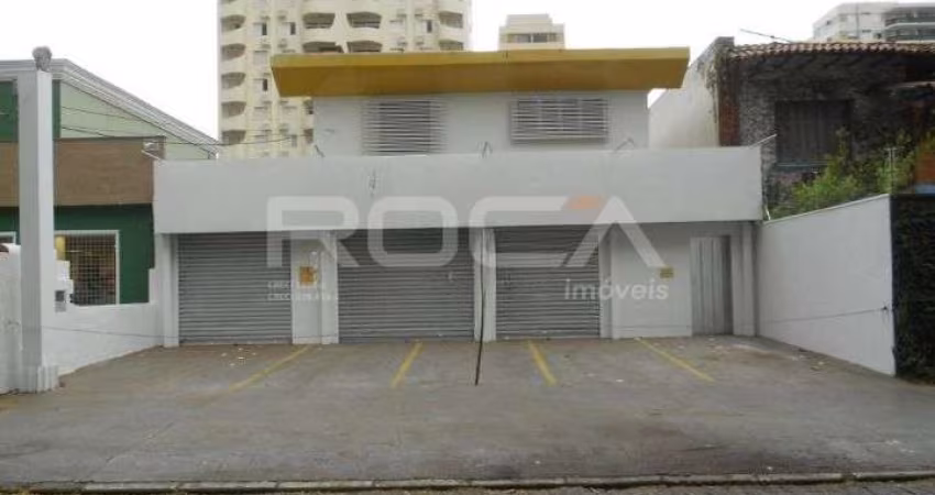 Espaço comercial no Centro de Ribeirão Preto com 03 banheiros, copa e 05 garagens