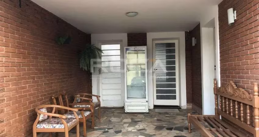 Casa térrea à venda com 3 quartos, sendo 1 suíte, no centro de ribeirão preto.