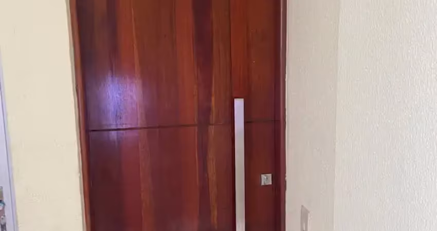 Lindo apto próximo ao castelão  terreo na avenida juscelino kubitsc 02 quartos garegem