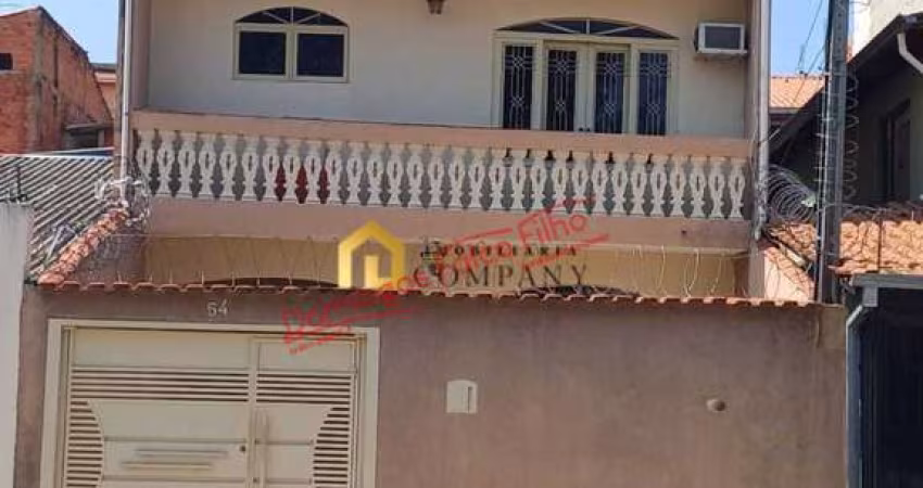 F6633 VENDE-SE SOBRADO ECM BAIRRO BEM LOCALIZADO NA CIDADE DE SOROCABA /SP JARDIM SANTO AMARO  Cômodos 3 Dormitórios 3 Banheiros 3 Vagas Garagem Coberta 1 Escritório 1 Cozinha 1 Sala de jantar 1 Sala 