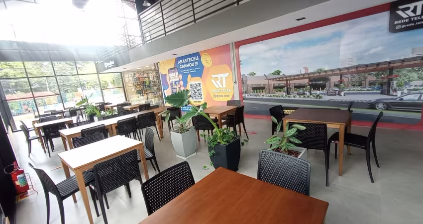 Alugo Salas térrea em Mall na Av. André Araújo