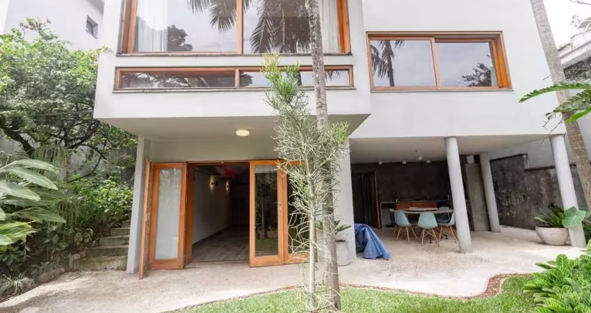 Casa com 4 quartos à venda na Itajaçu, 28, Pacaembu, São Paulo