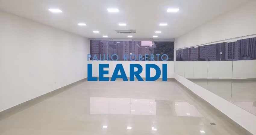 Casa comercial à venda na Rua Primeiro de Janeiro, 567, Vila Clementino, São Paulo