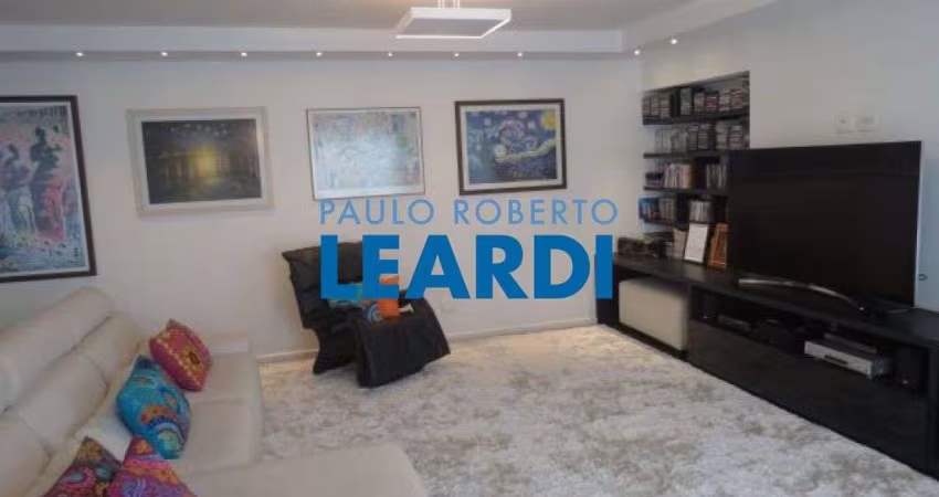 Apartamento à venda na Rua Araioses, 135, Vila Madalena, São Paulo
