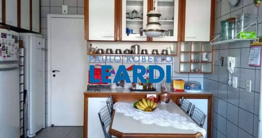 Apartamento à venda na Rua Croata, 66, Lapa, São Paulo