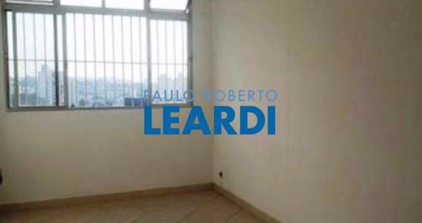 Apartamento à venda na Rua Catão, 880, Lapa, São Paulo