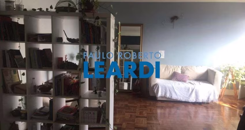 Apartamento à venda na Rua Vitório Emanuel, 27, Aclimação, São Paulo
