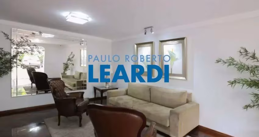 Apartamento à venda na Avenida Bem-te-vi, 339, Moema, São Paulo