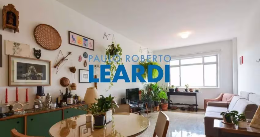 Apartamento à venda na Rua Conselheiro Furtado, 1401, Aclimação, São Paulo