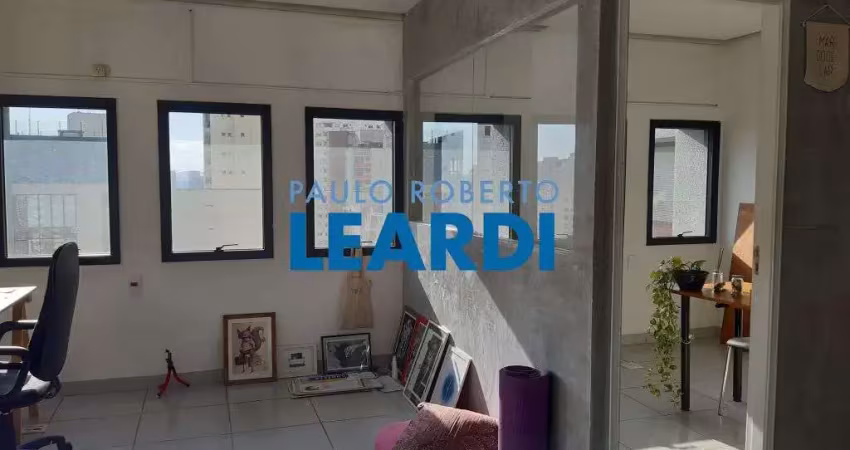 Sala comercial à venda na Rua Turiassu, 390, Perdizes, São Paulo