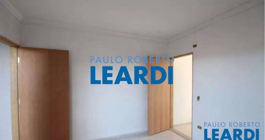 Casa à venda na Rua José Gervásio Artigas, 19, Vila Moraes, São Paulo