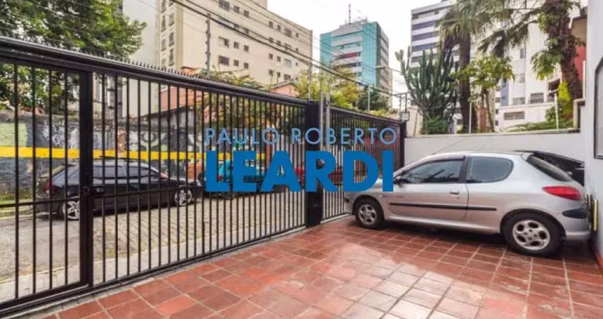 Casa à venda na Rua Vieira Fazenda, 86, Vila Mariana, São Paulo