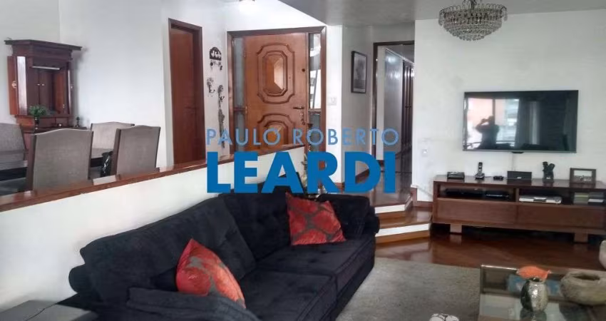 Apartamento à venda na Rua Júpiter, 218, Aclimação, São Paulo