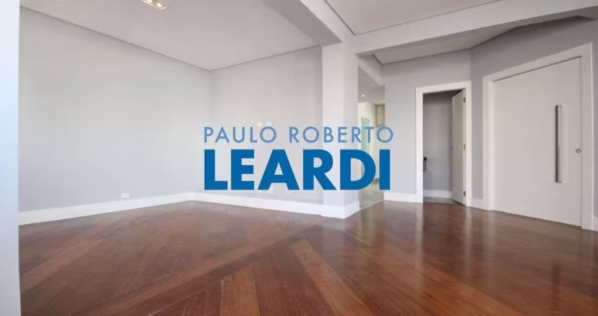 Apartamento à venda na Avenida Juriti, 165, Moema, São Paulo