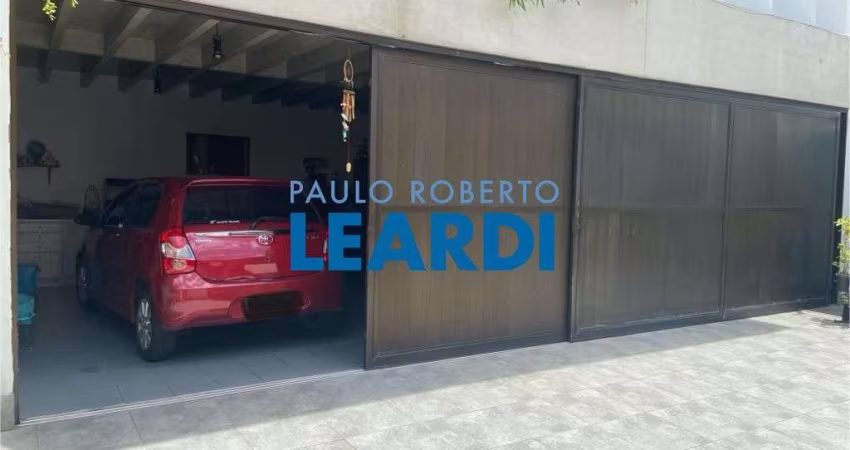 Casa à venda na Rua Vítor Dubugras, 277, Jardim da Glória, São Paulo