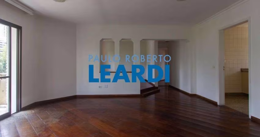 Apartamento à venda na Passagem Símbolo, 16, Morumbi, São Paulo