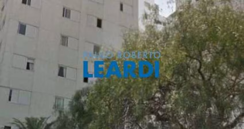 Apartamento à venda na Rua Lourenço de Almeida Prado, 900, Vila Tramontano, São Paulo