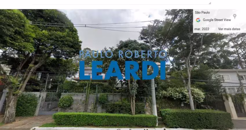 Casa à venda na Rua Itatinga, 301, Pacaembu, São Paulo