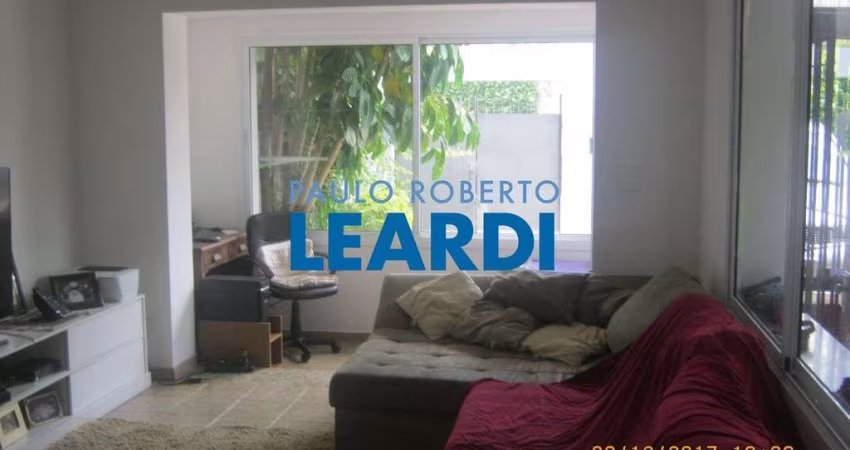 Casa à venda na Rua Antônio Bento, 64, Jardim Paulista, São Paulo