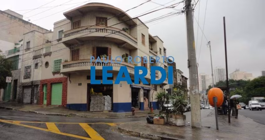 Casa comercial à venda na Avenida Antártica, 575, Perdizes, São Paulo