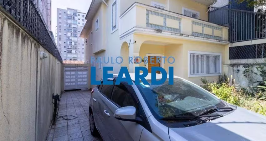 Casa à venda na Rua Bitencourt Sampaio, 93, Vila Mariana, São Paulo