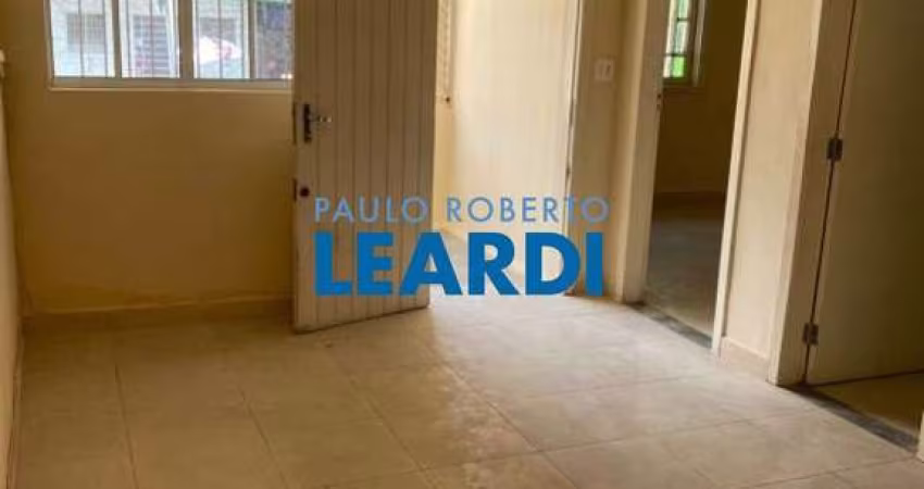 Casa à venda na Rua Albina Barbosa, 147, Aclimação, São Paulo