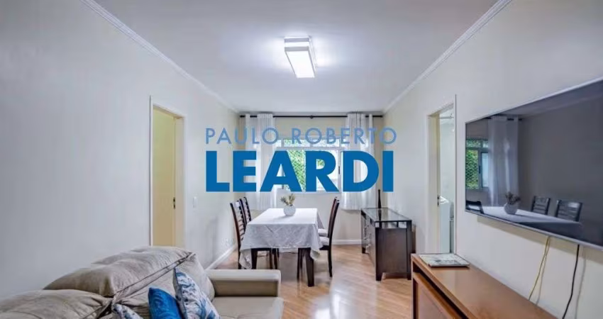 Apartamento à venda na Avenida Moreira Guimarães, 450, Moema, São Paulo
