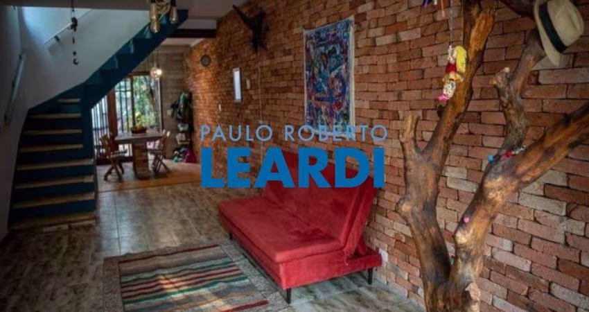 Casa à venda na Rua Barão do Bananal, 1399, Pompéia, São Paulo