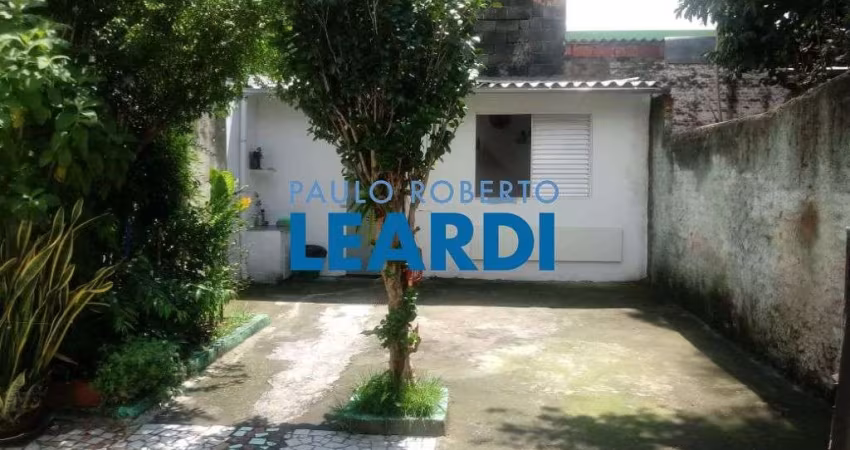 Casa à venda na Rua Isaac Annes, 154, Lapa, São Paulo