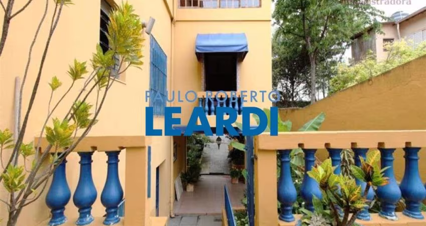 Casa à venda na Rua Bárbara Heliodora, 437, Vila Romana, São Paulo