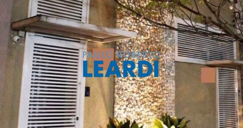 Casa à venda na Rua Apinajés, 816, Perdizes, São Paulo