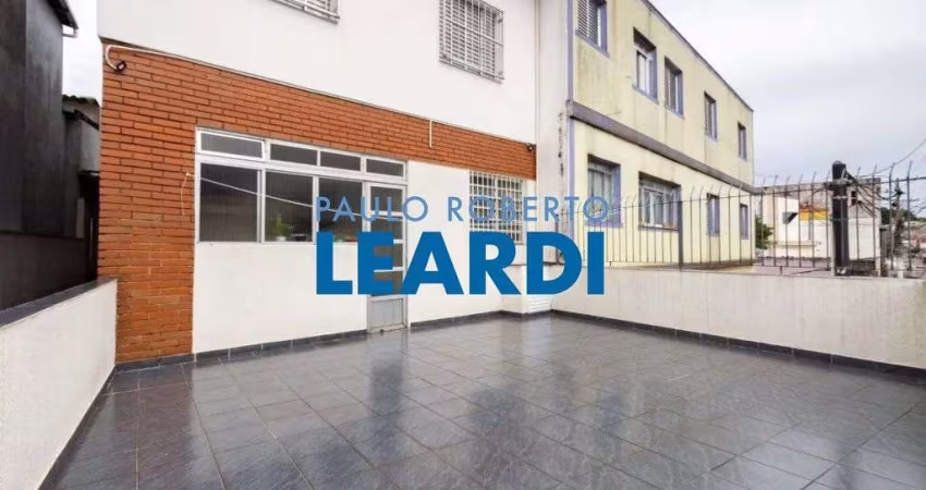 Casa à venda na Rua Paranatinga, 47, Vila Conde do Pinhal, São Paulo