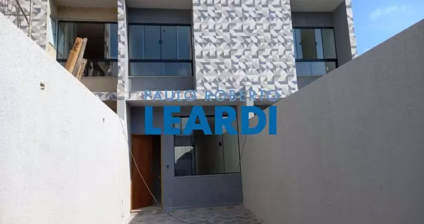 Casa à venda na Rua Ana Tomásia de Jesus, 86, Saúde, São Paulo