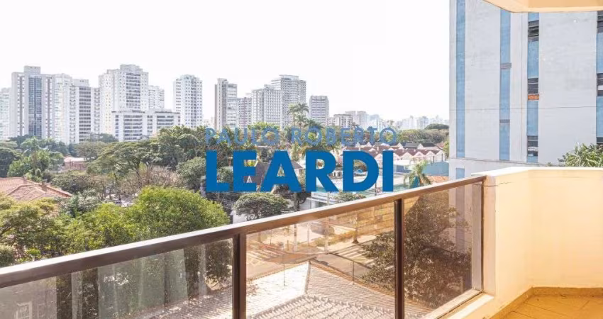 Apartamento à venda na Rua Conde de Itu, 754, Alto da Boa Vista, São Paulo