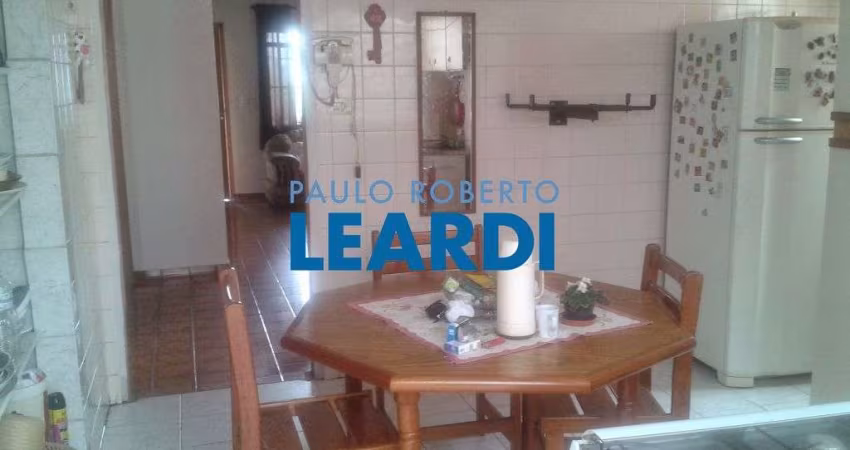 Casa à venda na Rua Antônio Cantarella, 491, Vila Santo Estéfano, São Paulo