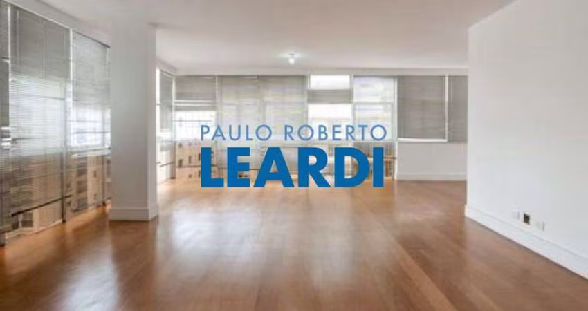 Apartamento à venda na Rua Emílio de Menezes, 56, Higienópolis, São Paulo