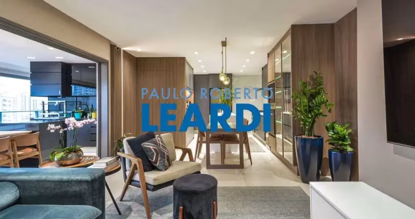 Apartamento à venda na Avenida Senador Casimiro da Rocha, 800, Mirandópolis, São Paulo