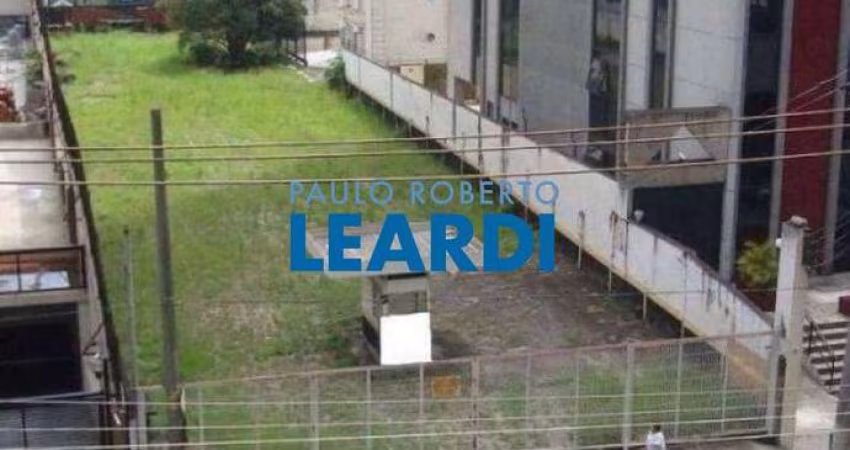 Terreno à venda na Rua Doutor Cândido Espinheira, 356, Perdizes, São Paulo