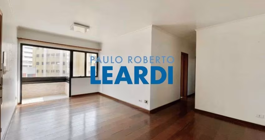Apartamento à venda na Rua Doutor Neto de Araújo, 163, Aclimação, São Paulo