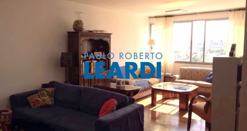Apartamento à venda na Rua Patápio Silva, 223, Vila Madalena, São Paulo