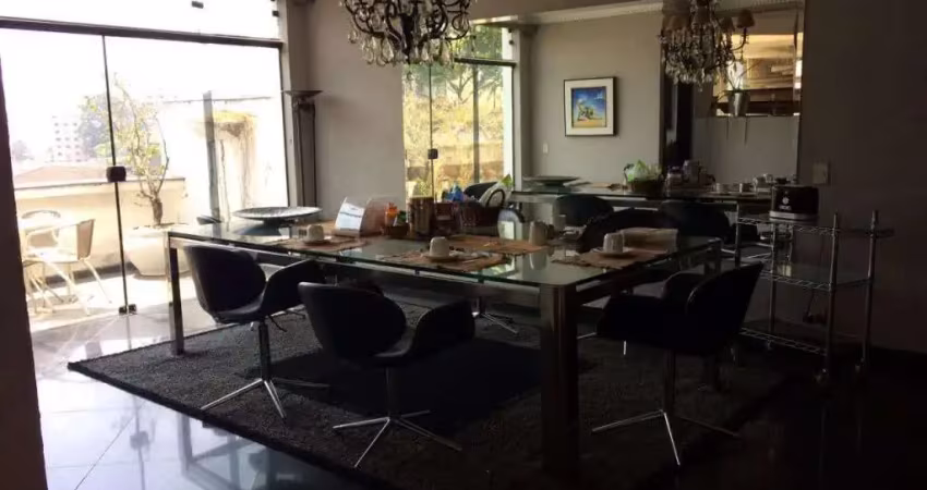 Casa com 4 quartos para alugar na Rua Joazeiro, 65, Sumaré, São Paulo