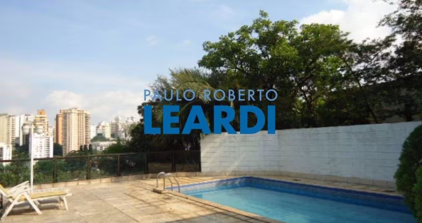 Casa à venda na Rua Traipu, 1167, Perdizes, São Paulo