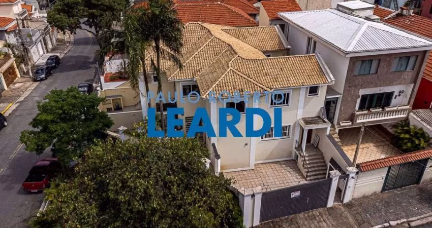 Casa à venda na Rua Mário, 117, Vila Romana, São Paulo