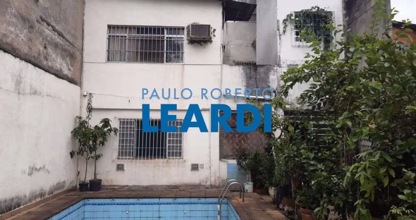 Casa à venda na Rua Turiassu, 874, Perdizes, São Paulo